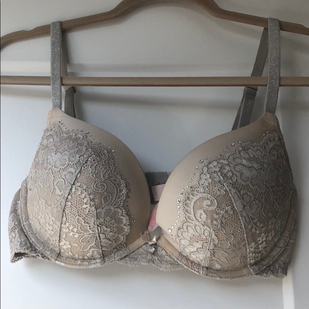 Victoria’s Secret Angel Push Up Bra